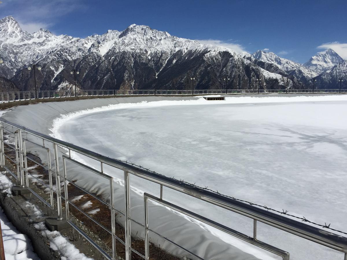 Clifftop Club Auli Joshimath Bagian luar foto
