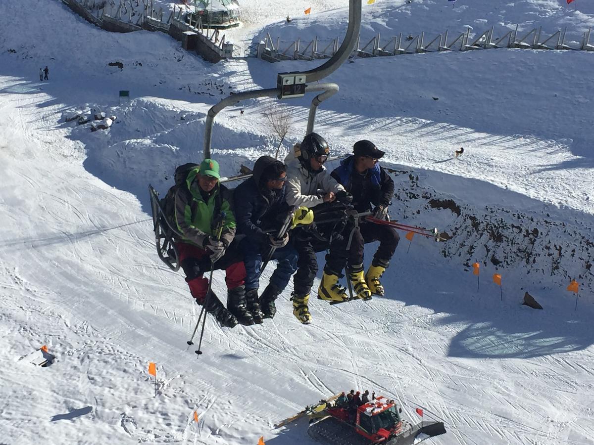 Clifftop Club Auli Joshimath Bagian luar foto